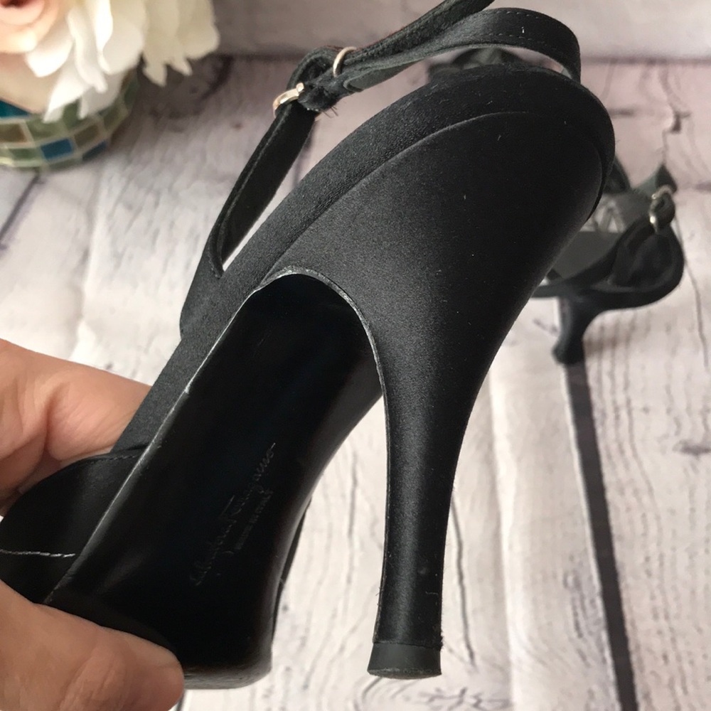 Salvatore Ferragamo peeptoe heels Size 9 - Picture 5 of 8
